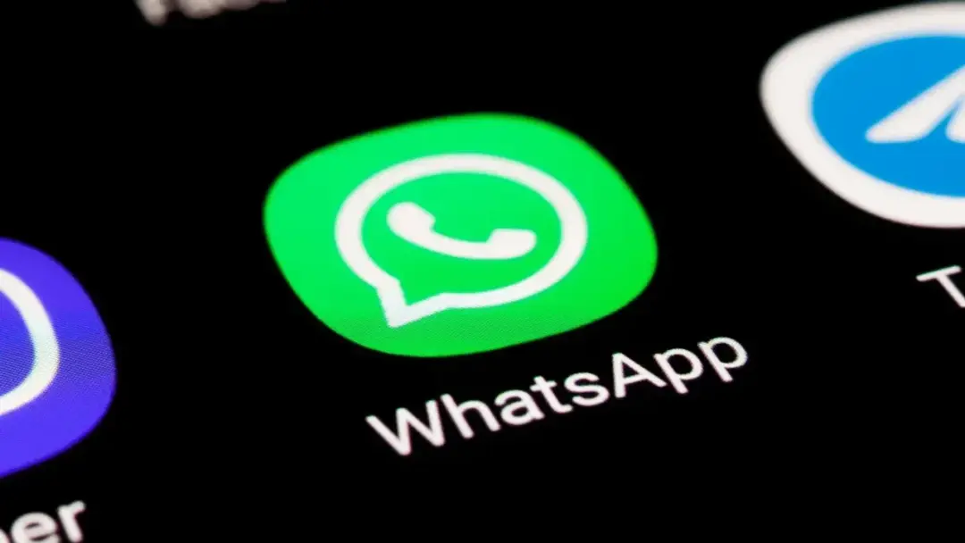 WhatsApp Sesli Çıkartma Özelliğini Test Etmeye Başladı